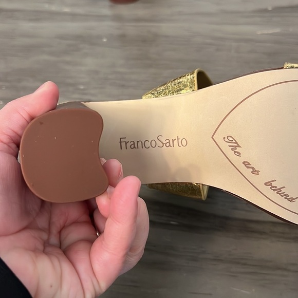 FRANCO SARTO GOLD STRAPPY CHUNKY HEELS 6 - Picture 9 of 16